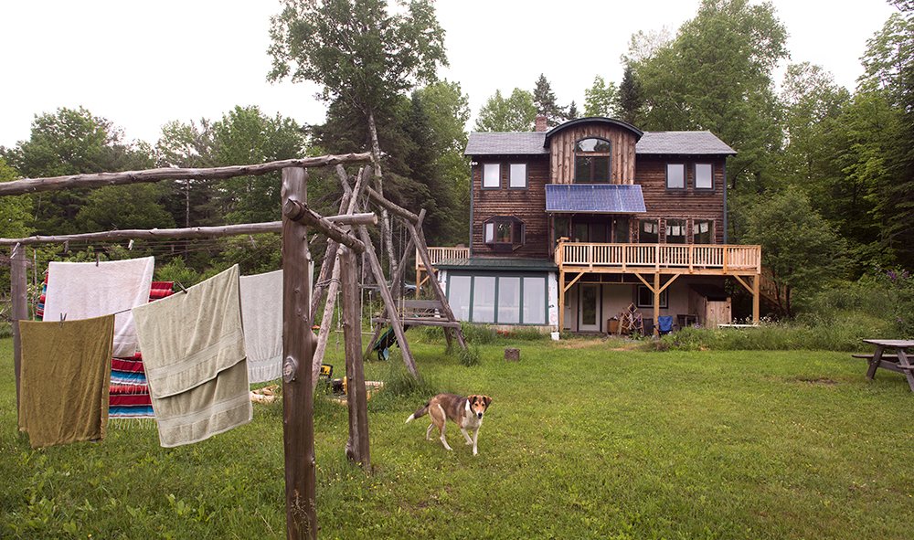 how to live off-grid full time How to Live Off-Grid Full Time Successfully